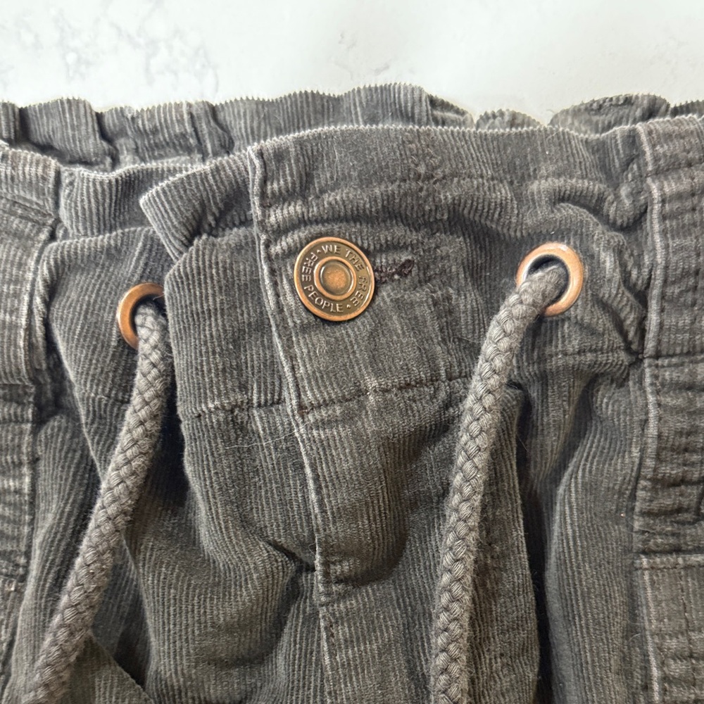 We The Free Women’s Gray Corduroy Joggers